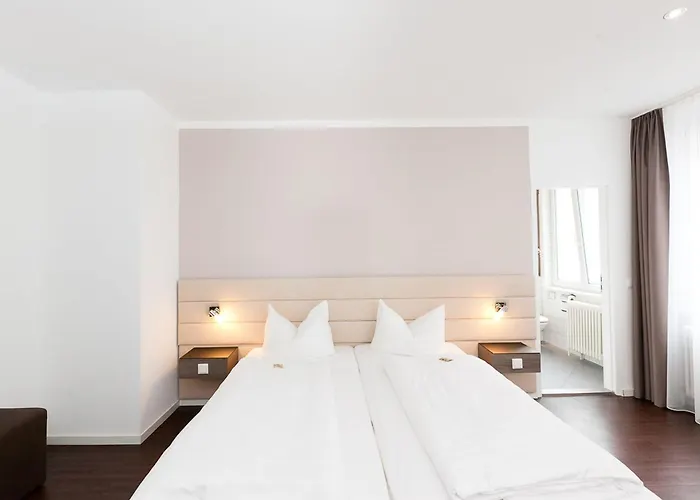 Manhattan Hotel