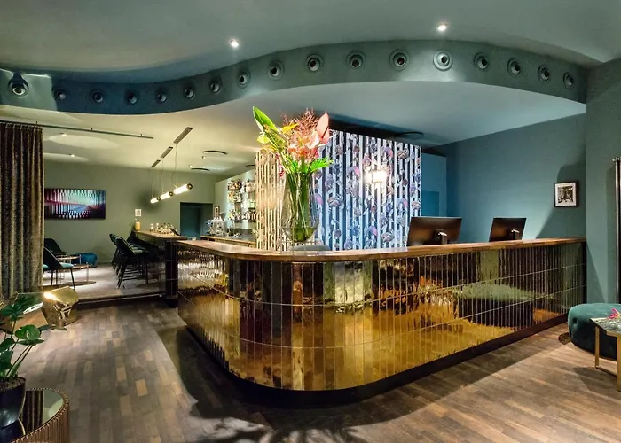 Manhattan Hotel